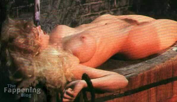 Amanda Dole Naked 1