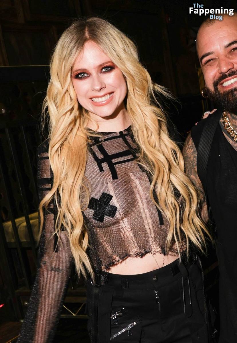 Avril Lavigne Tits 1