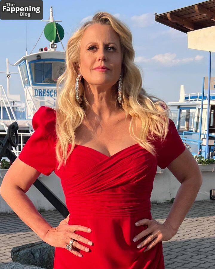Barbara Schoeneberger Sexy 1