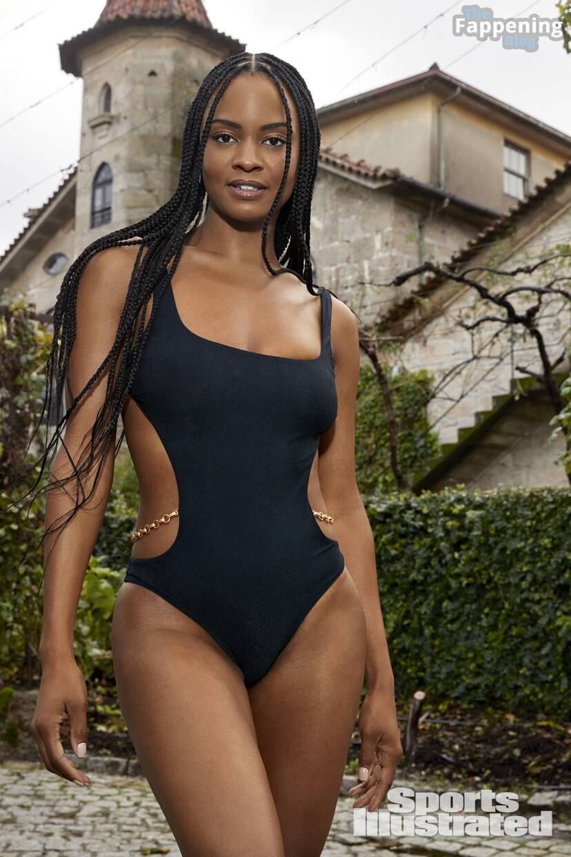 Brittney Nicole Sexy Swimsuit 1