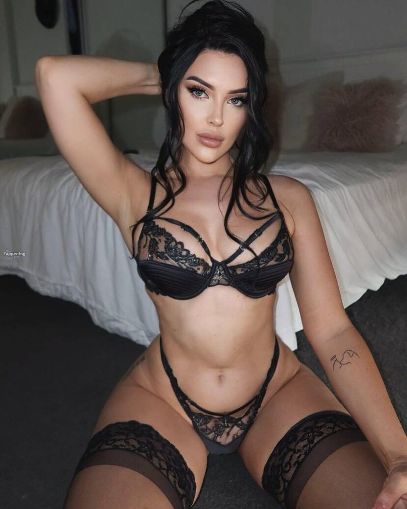 Charlotte Rose Nude Sexy 1