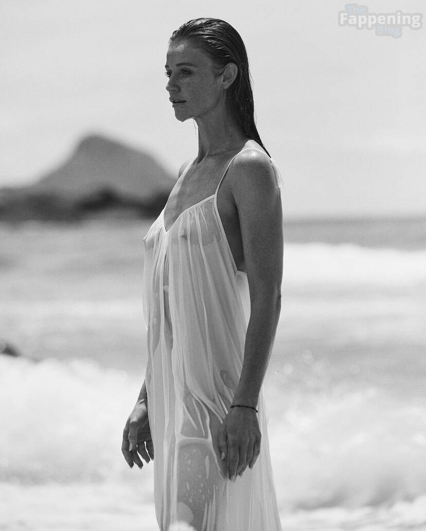 Cintia Dicker Nude on Beach Tits 1