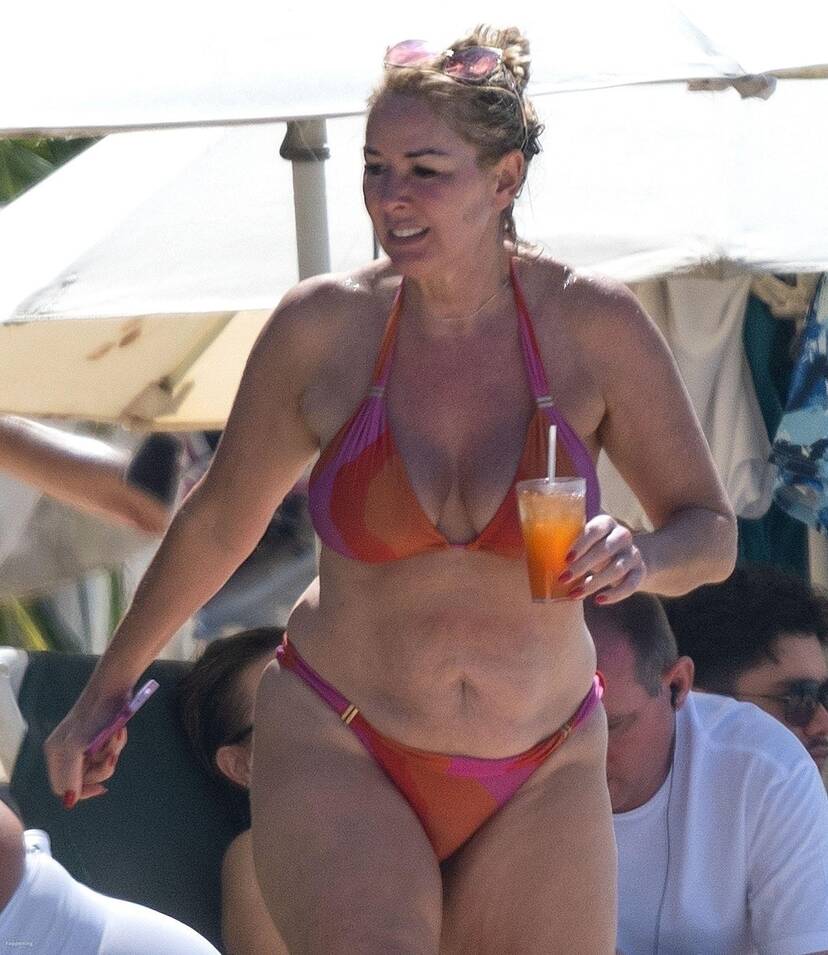 Claire Sweeney on Beach 1