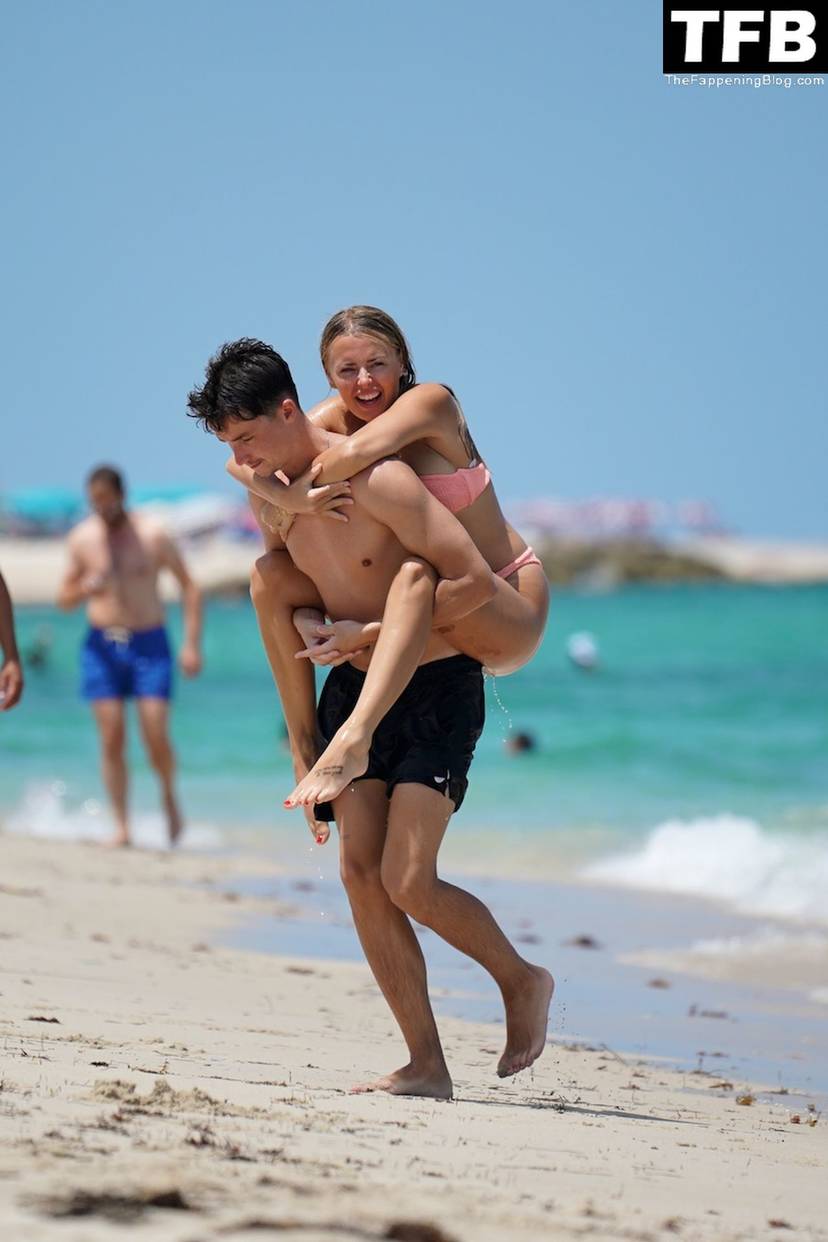 Corinna Kopf on Beach 1