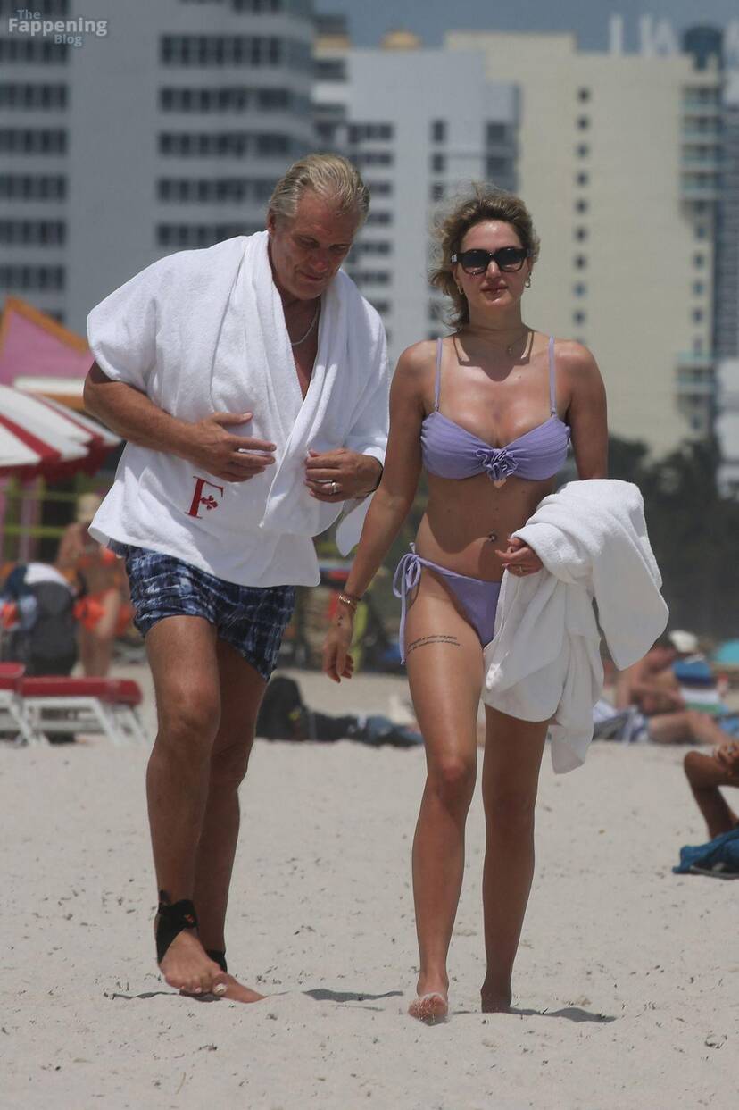 Emma Krokdal on Beach 1