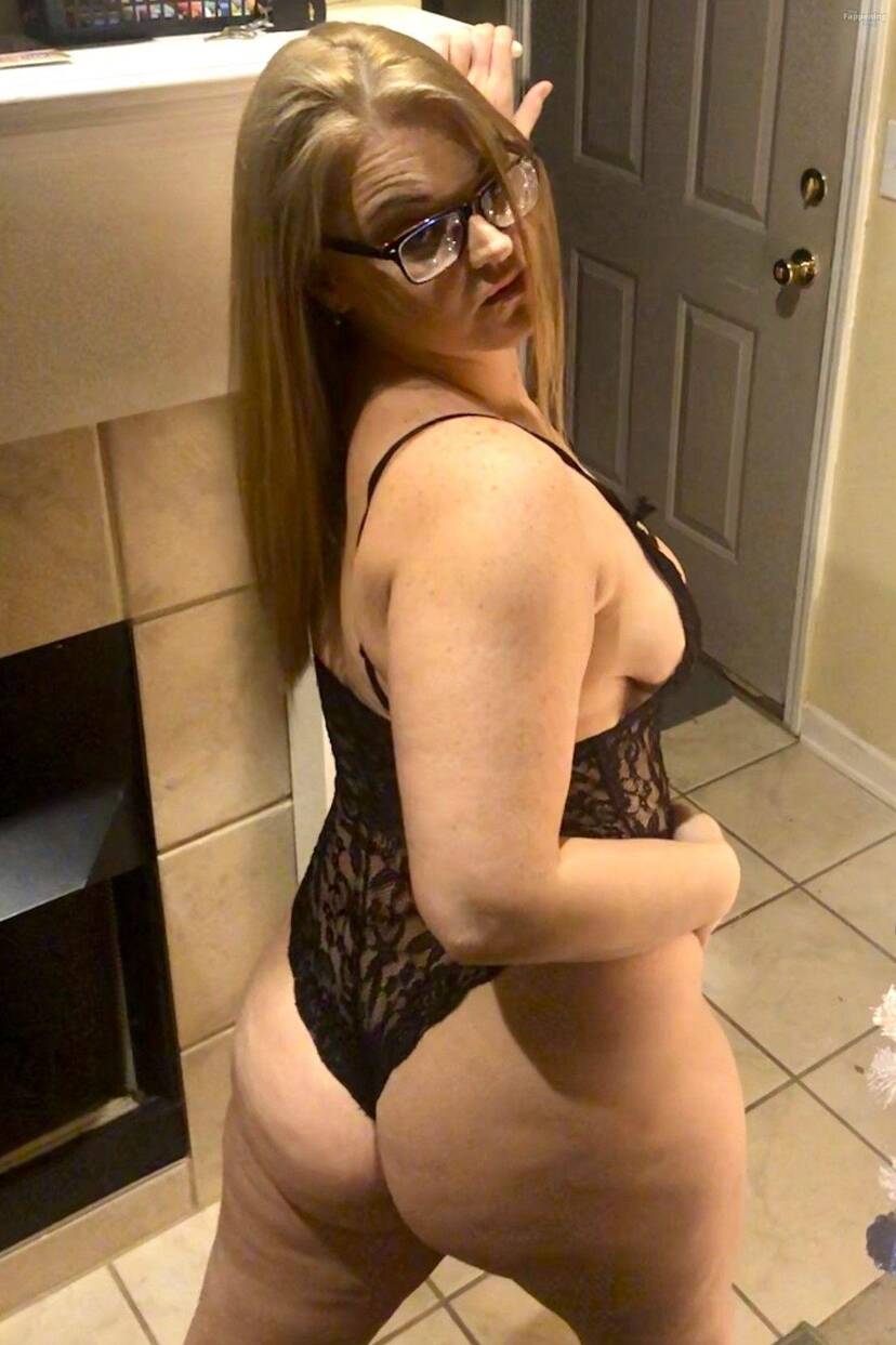 Genesis Eve Nude Sexy 1