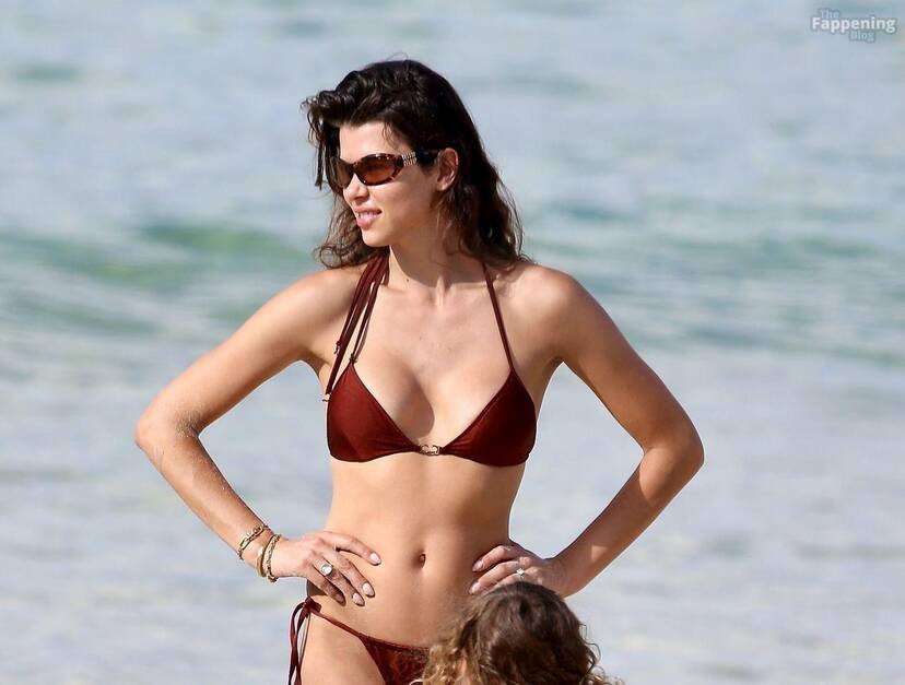 Georgia Fowler Bikini 1