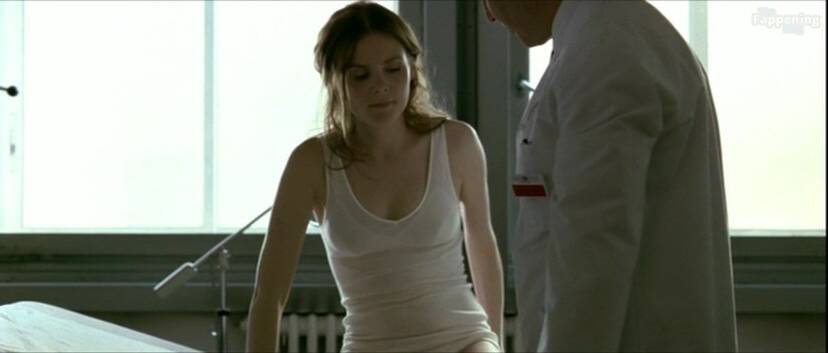 Isabelle Carre Nude Sexy 1
