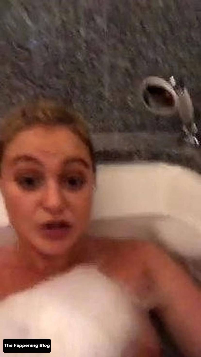Iskra Lawrence Nude Sexy 63