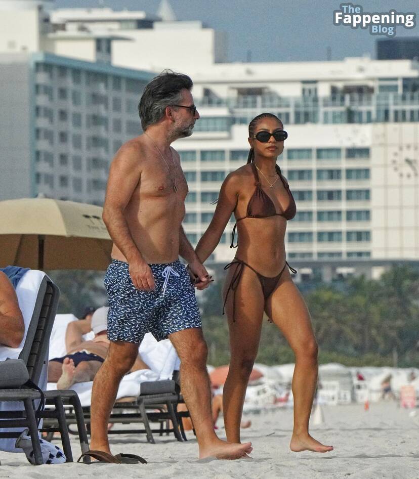 Jacky Krapf on Beach 1