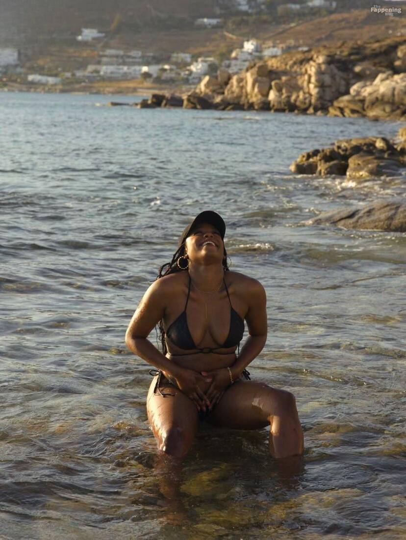 Jazz Raycole Sexy 1