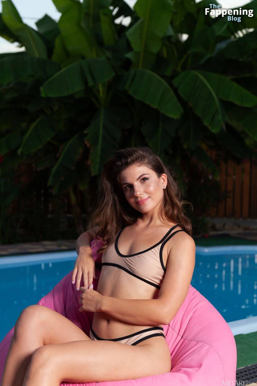 Kassie Naked Sexy 1