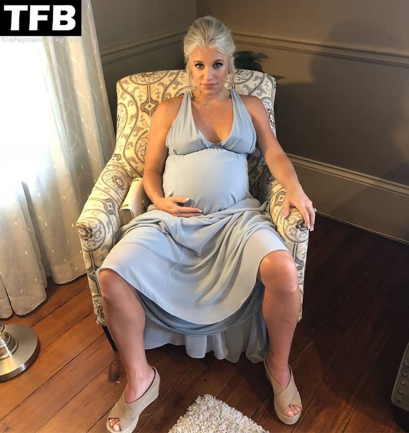Kelly Stafford Sexy 1