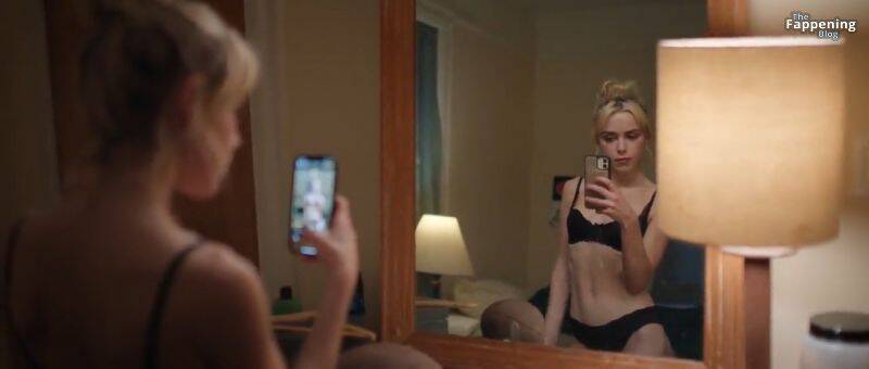 Kiernan Shipka Sexy Lingerie 1
