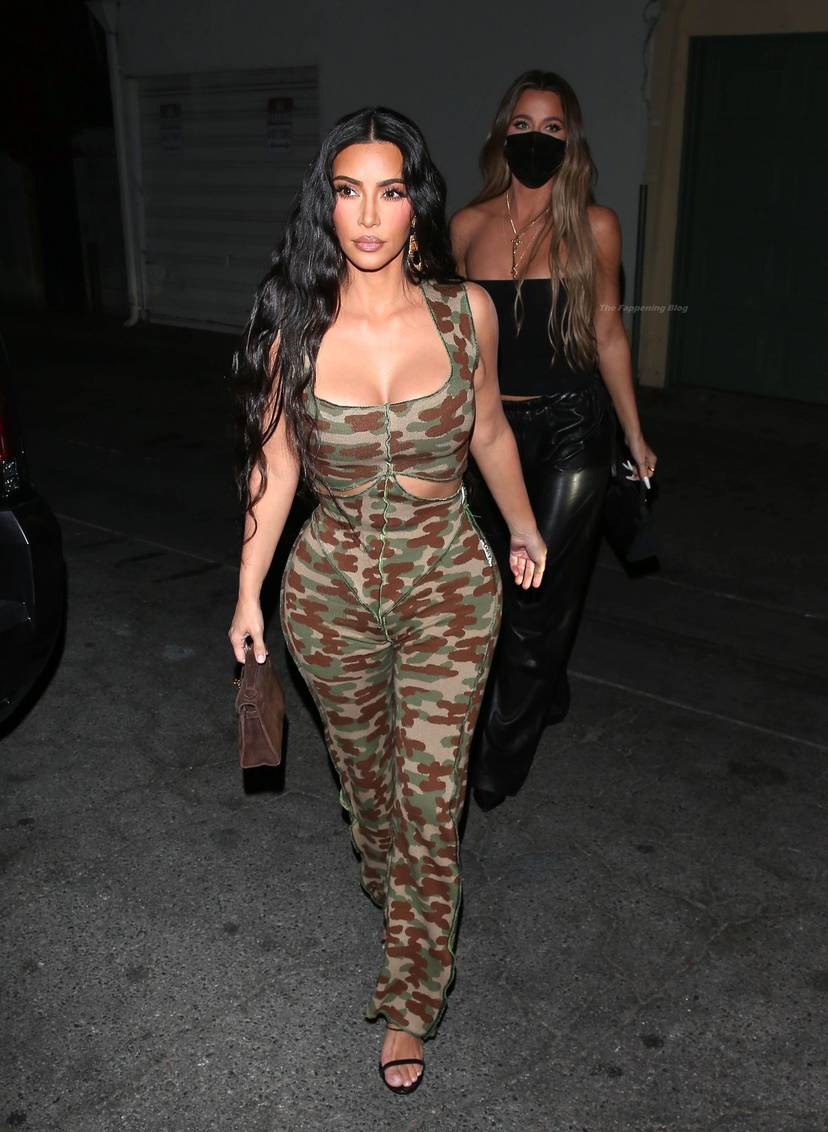 Kim Kardashian Sexy 26