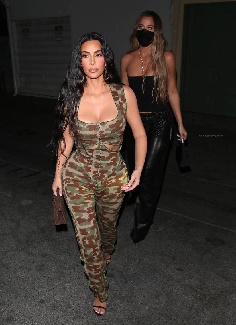 Kim Kardashian Sexy 27