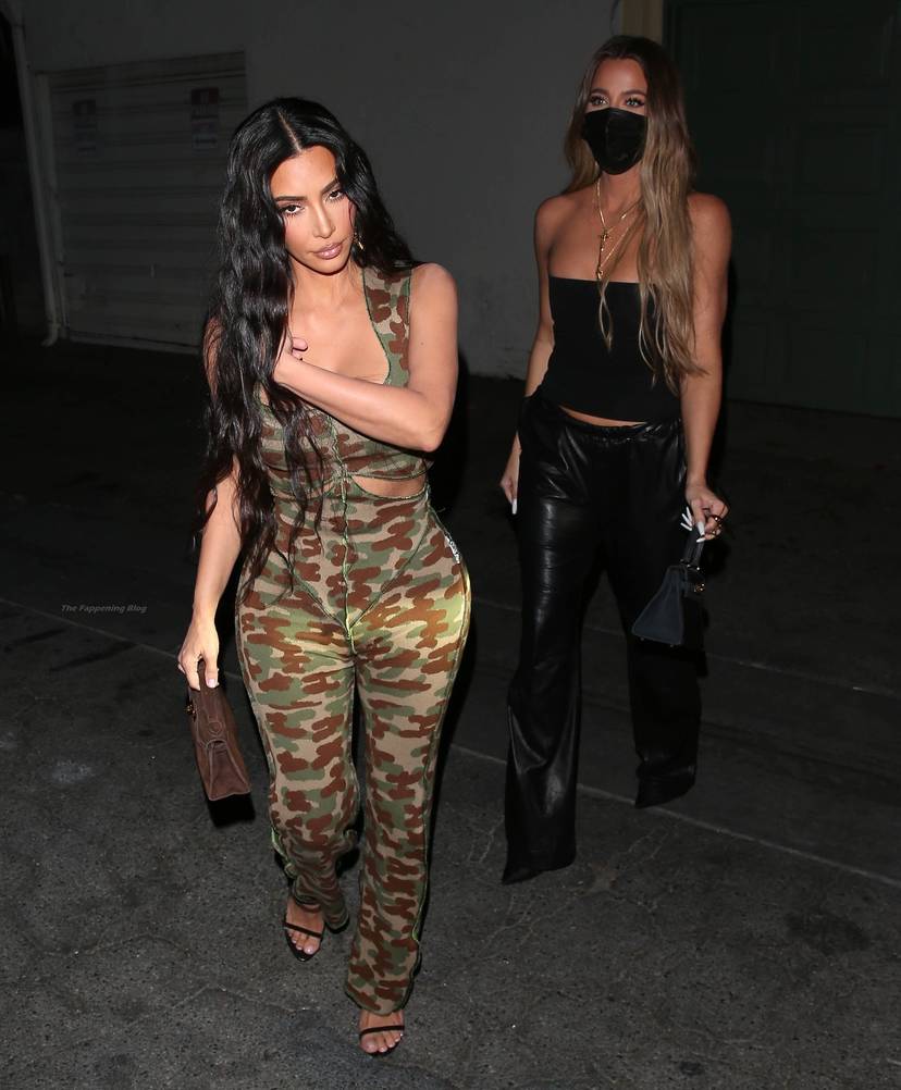 Kim Kardashian Sexy 35