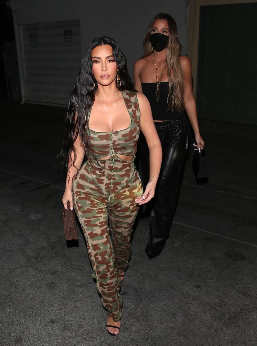 Kim Kardashian Sexy 38
