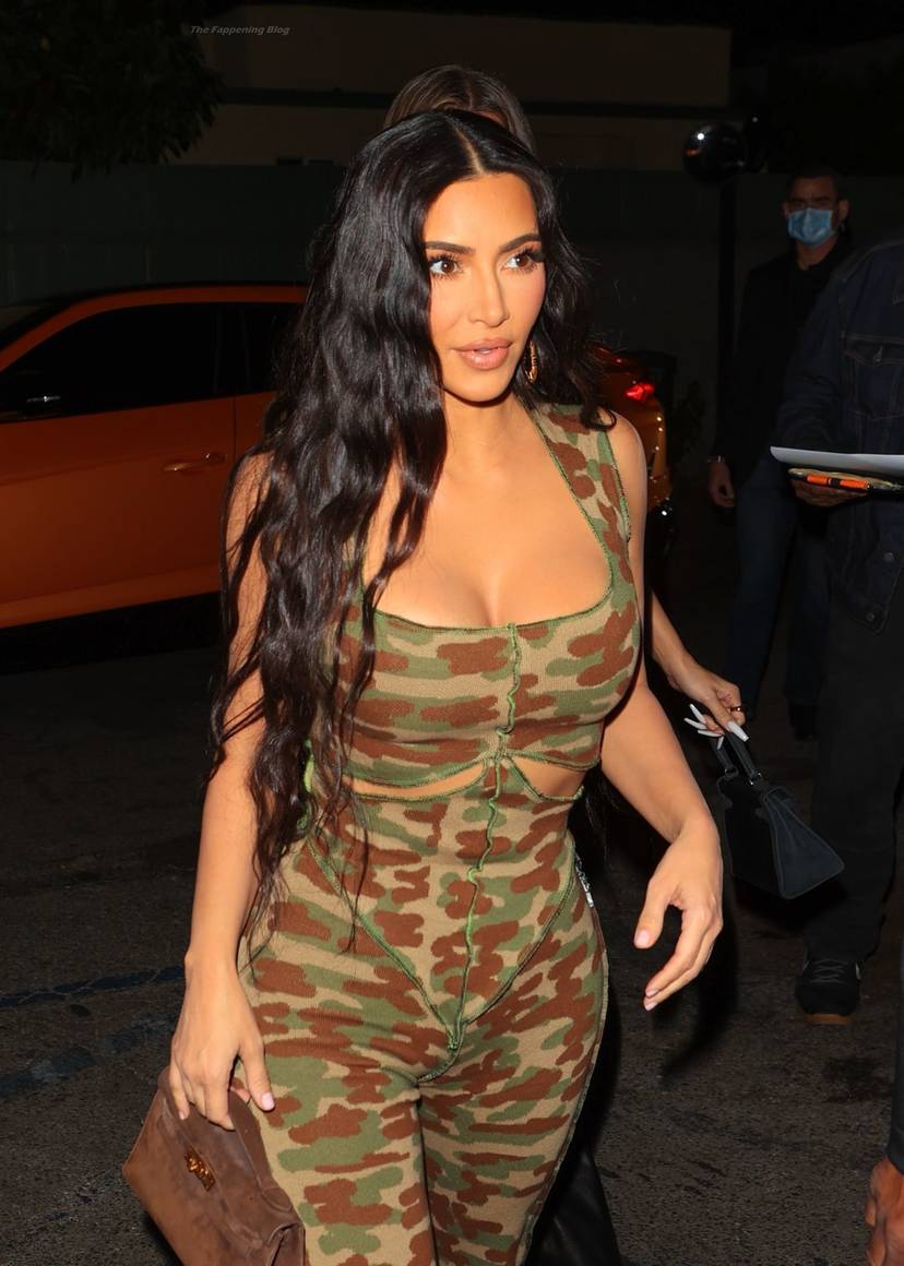 Kim Kardashian Sexy 41