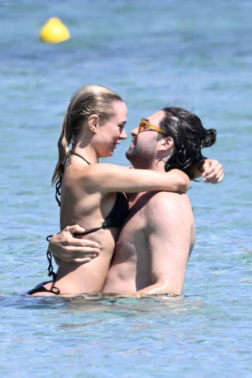 Kimberley Garner on Beach 1