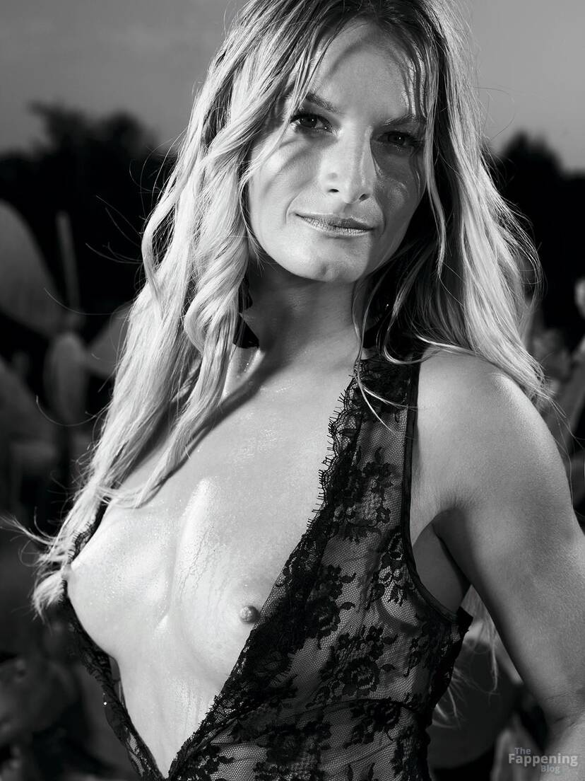 Kristin Boese Nude Sexy 1