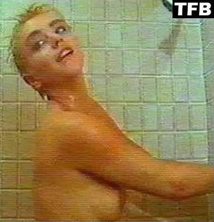 Leslie Ash Naked 1
