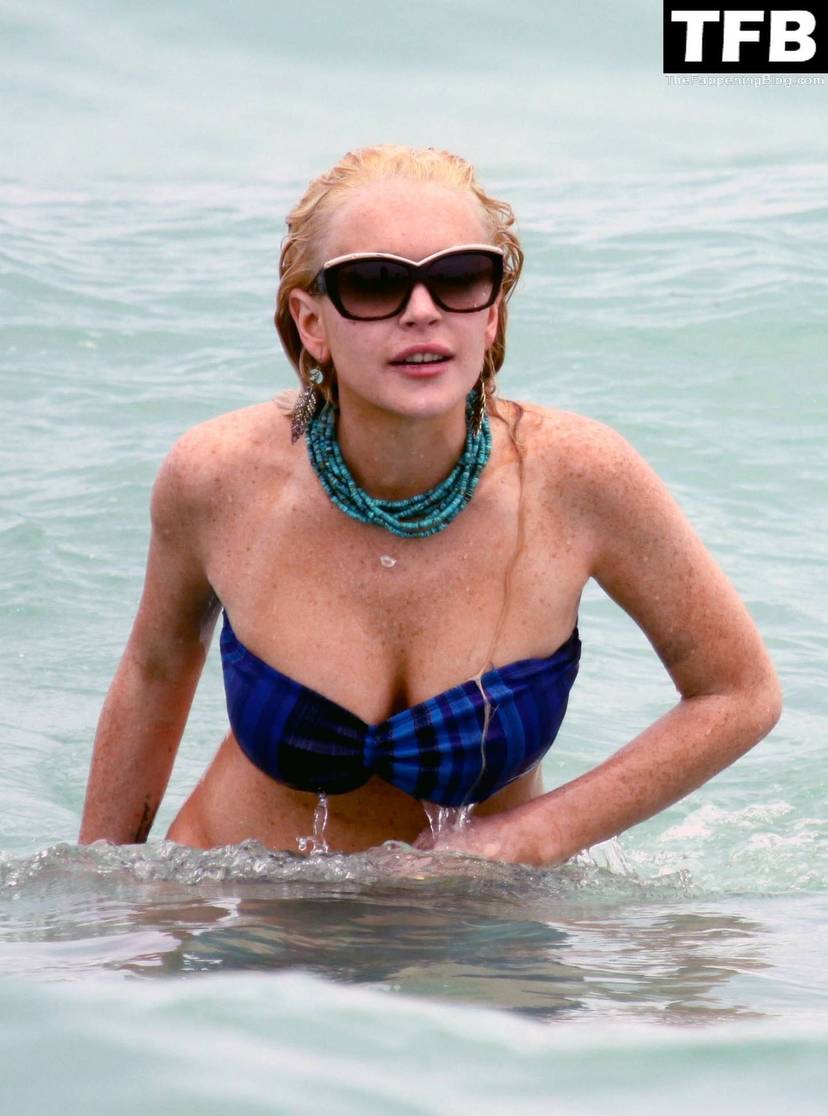 Lindsay Lohan Nude Sexy 87