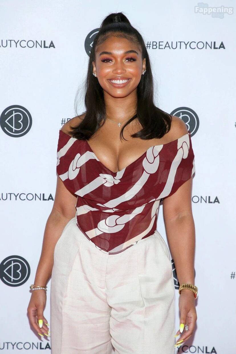 Lori Harvey Sexy 1