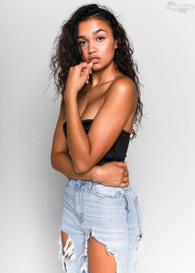 Madison Bailey Sexy 1