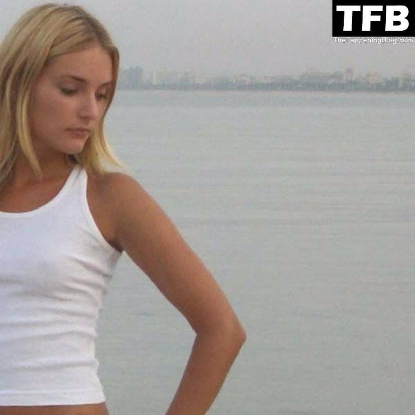 Marie von den Benken Sexy 1