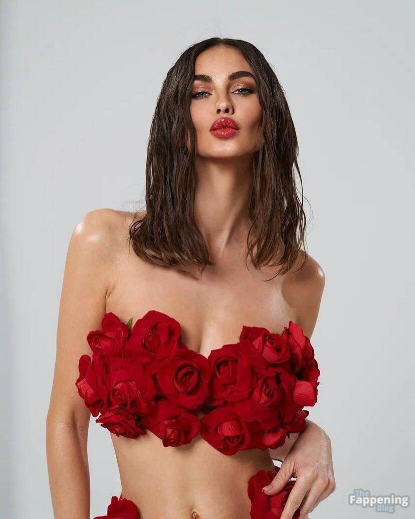 Mariya Tabak Sexy 1