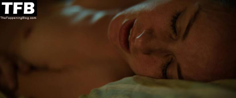 Naomi Watts Nude Sexy 1