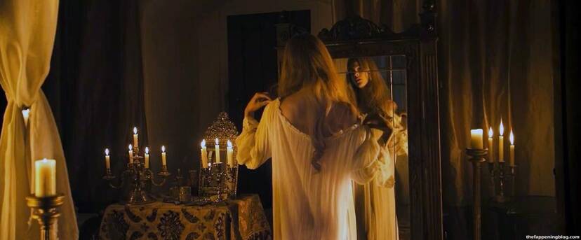 Nora Arnezeder Nude Sexy 1