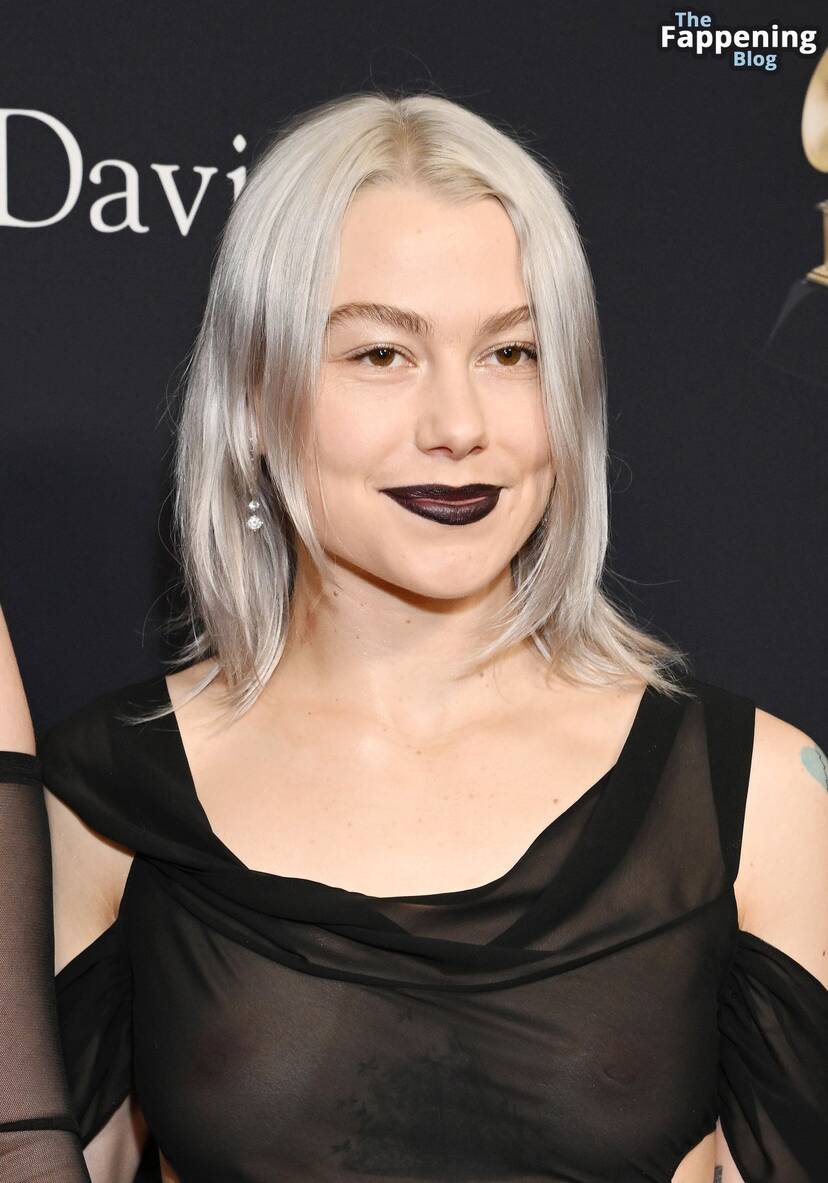 Phoebe Bridgers Naked Tits 1