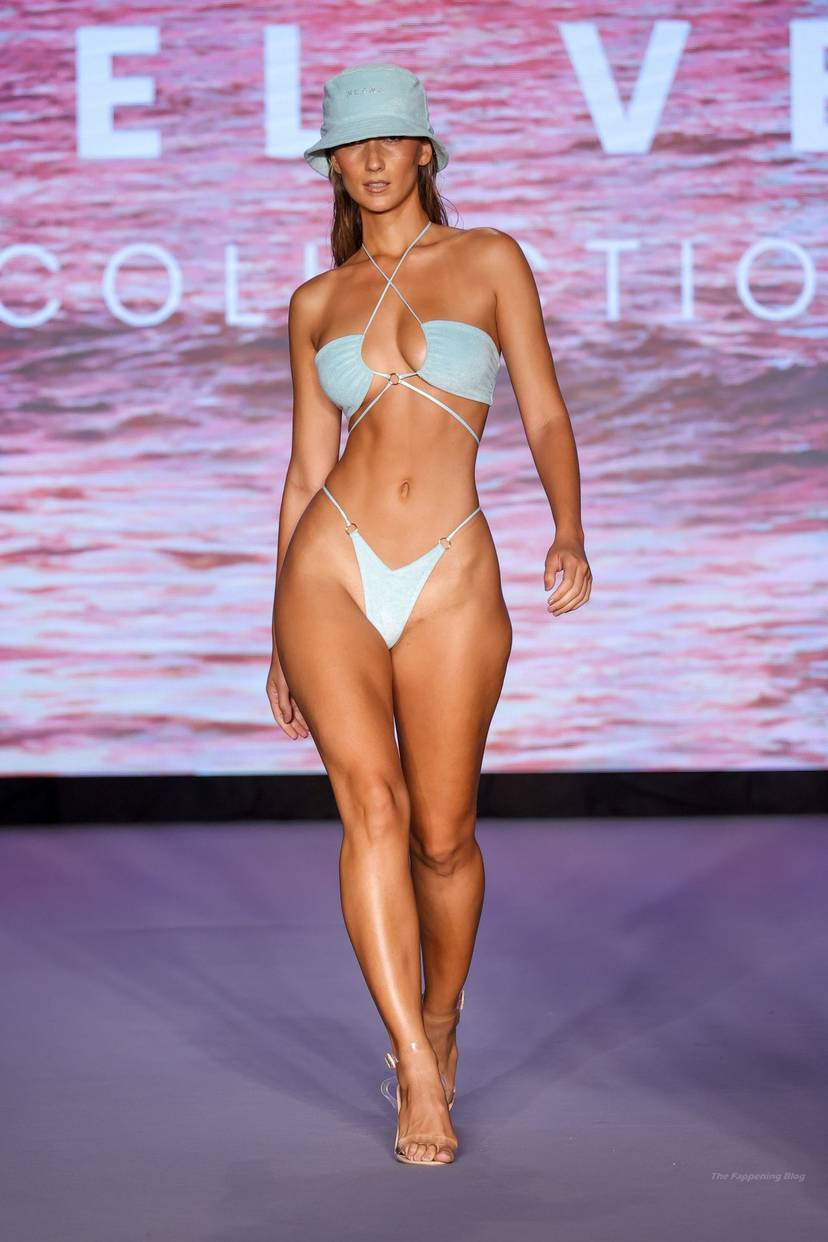 Priscilla Ricart Bikini 1