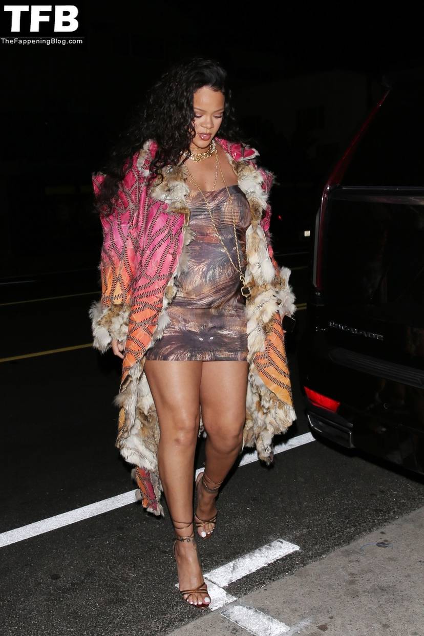 Rihanna Sexy 52