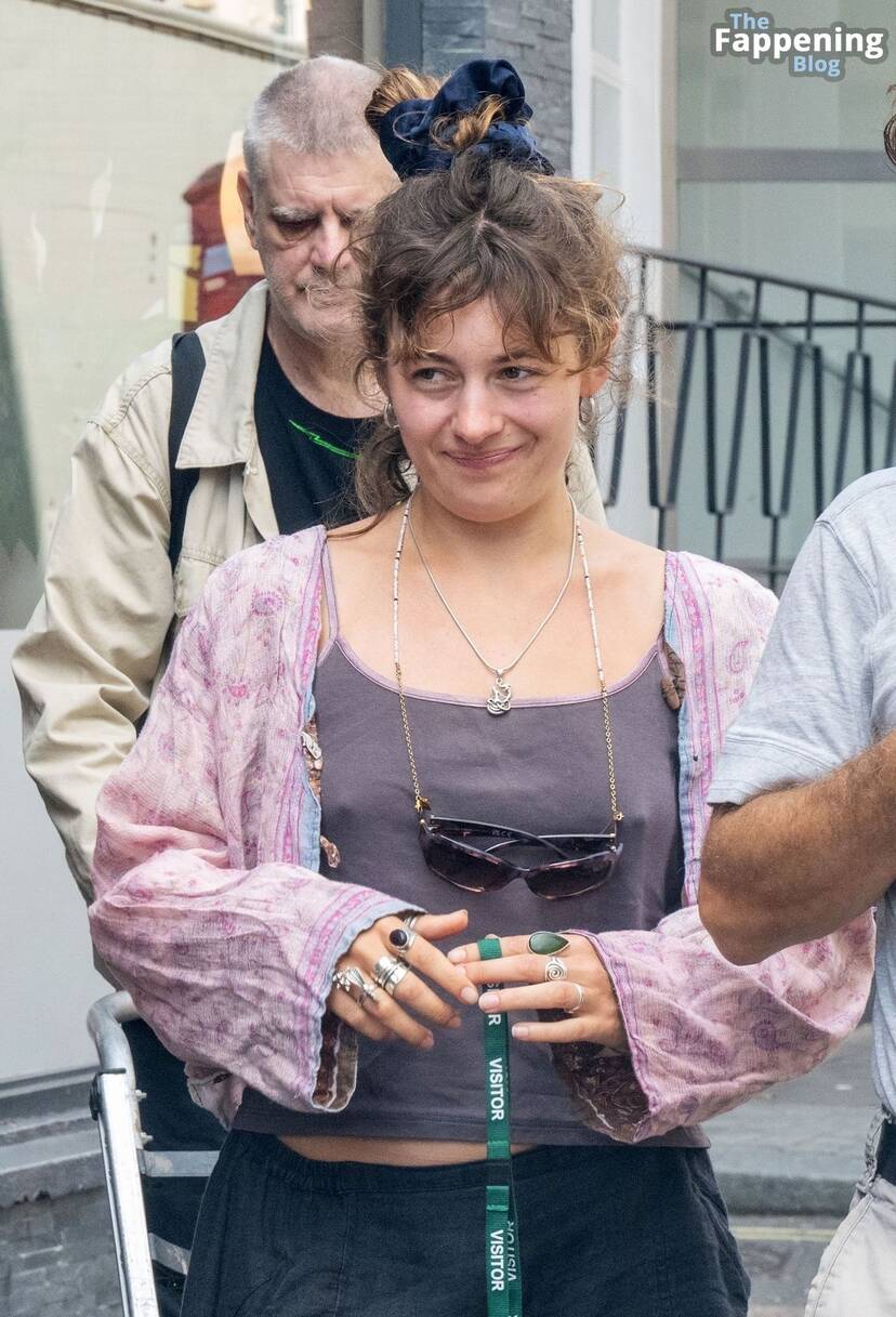 Ruby Ashbourne Serkis Braless 1