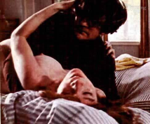Shirley Maclaine Naked Sexy 1