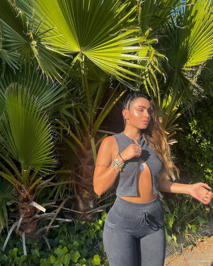 Sommer Ray Sexy 1