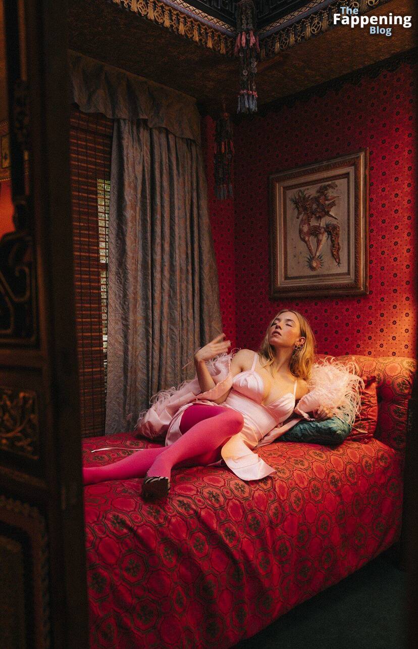 Sydney Sweeney Sexy Topless 1