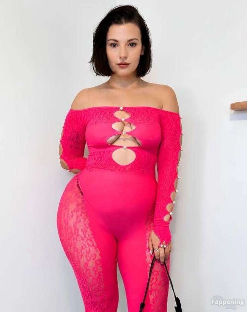 TheRealHQuinn94 Nude Sexy 1