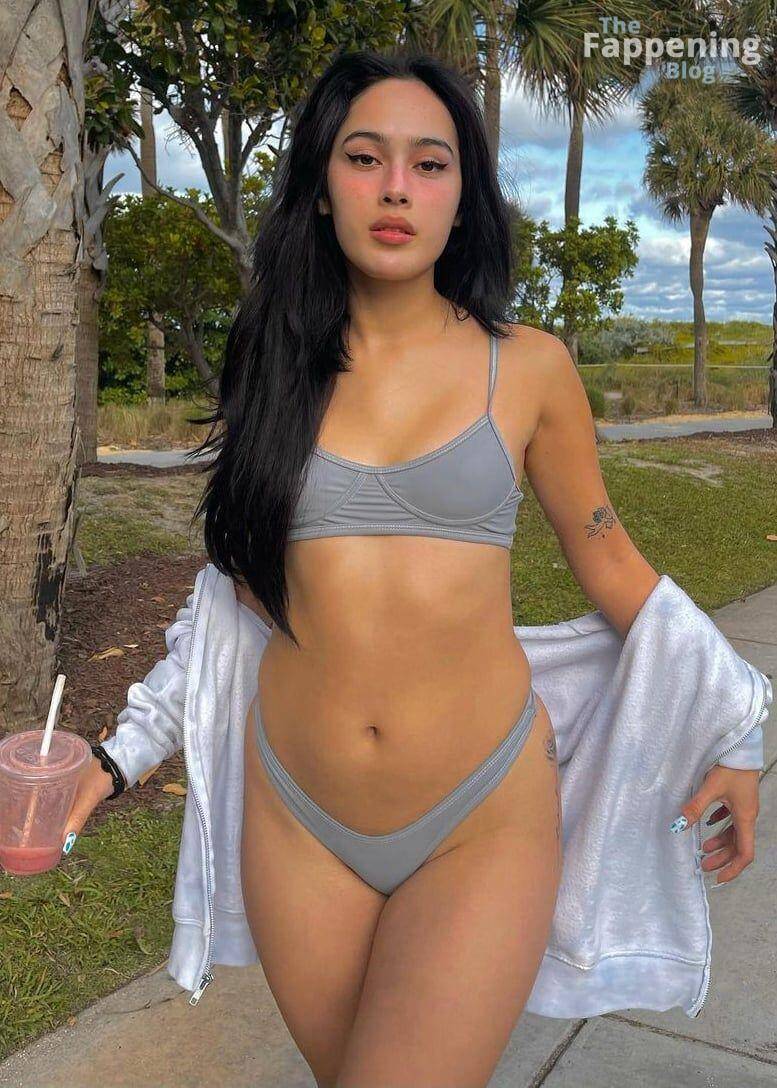 Xile Mena Sexy 1