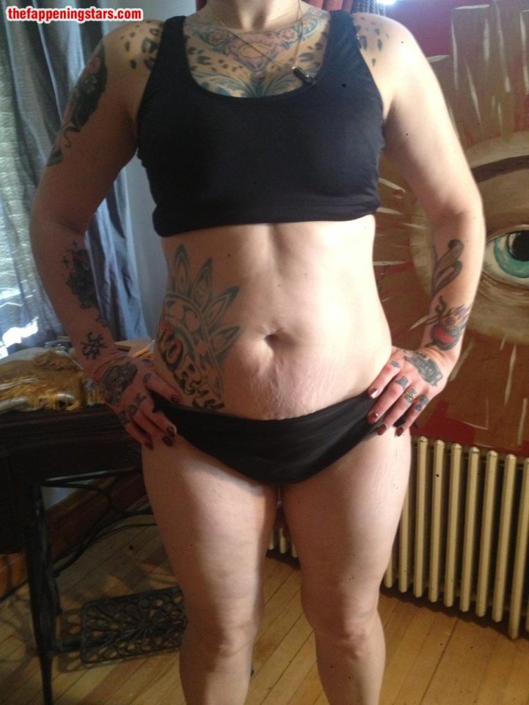 Naked pictures of danielle colby